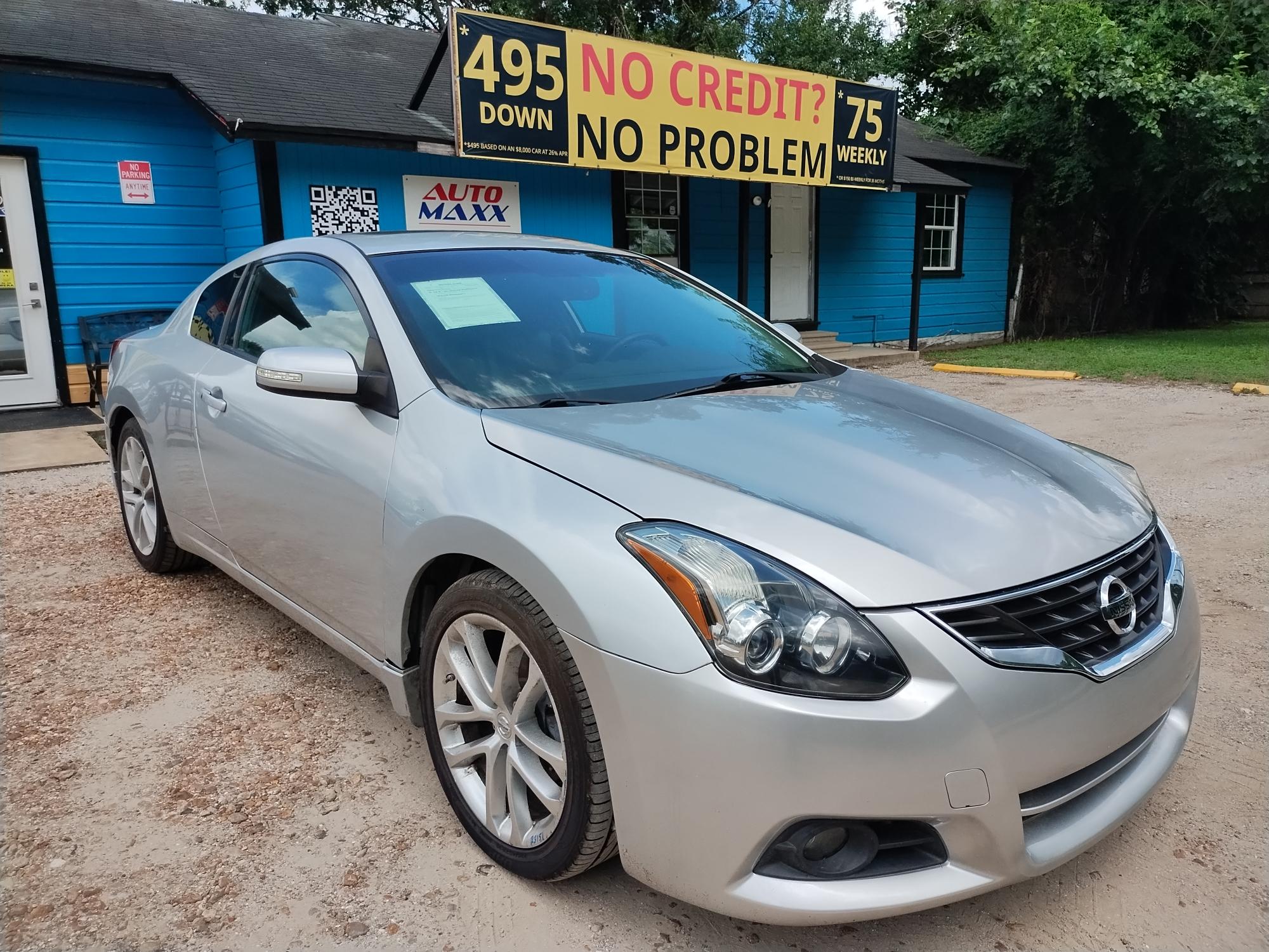 photo of 2012 Nissan Altima 3.5 SR 6M/T Coupe