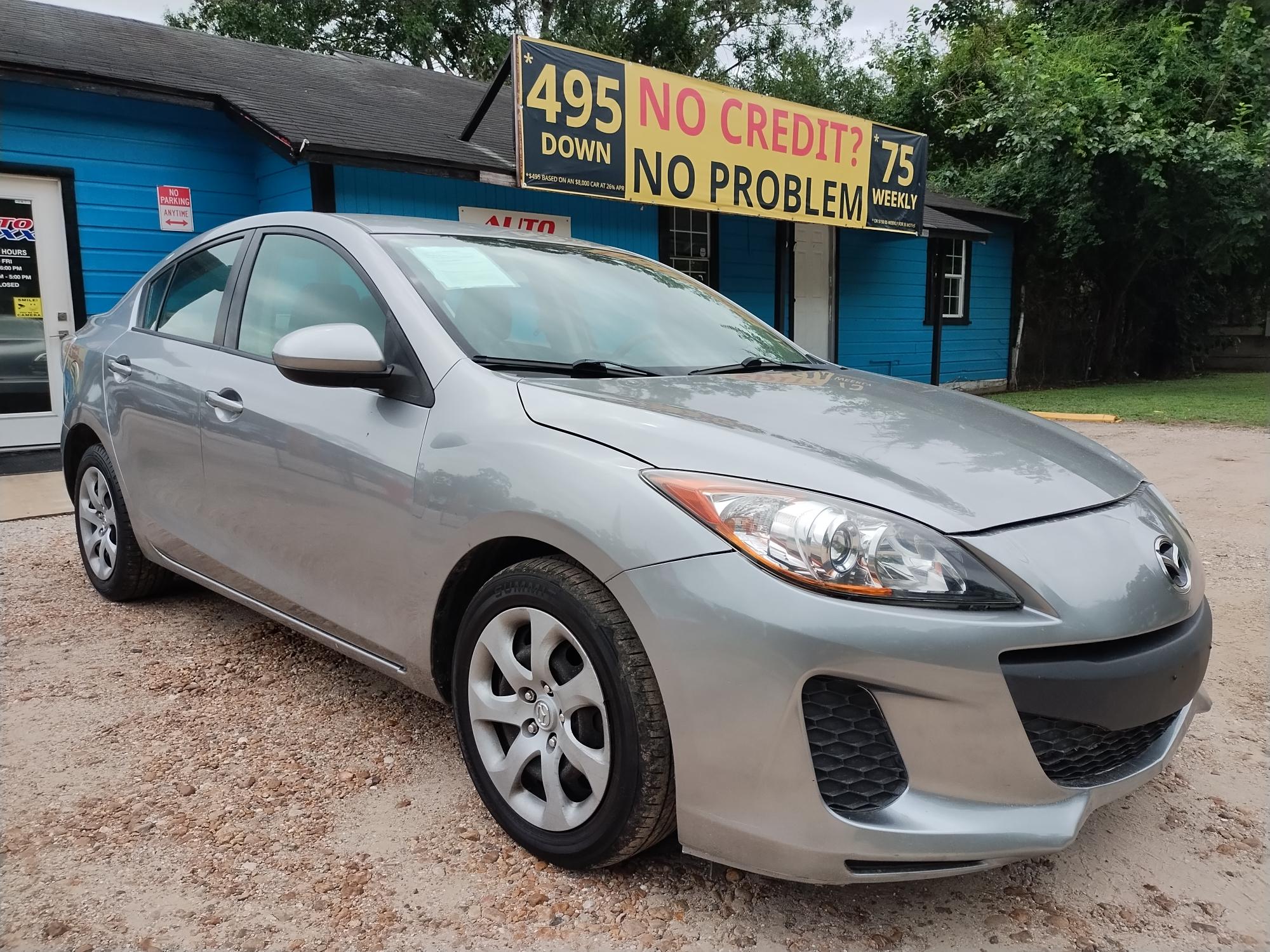 photo of 2011 Mazda MAZDA3 i Touring 4-Door