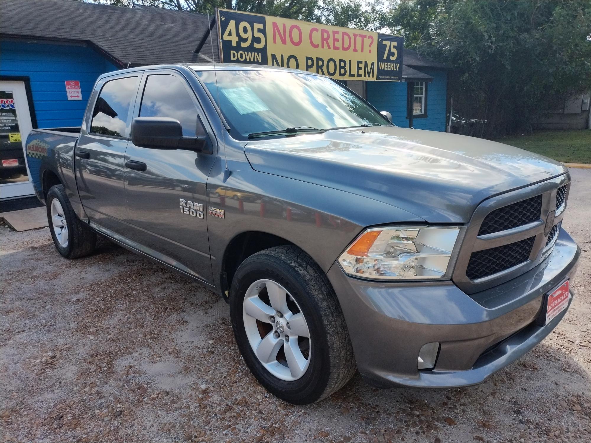 photo of 2013 RAM 1500 Tradesman Crew Cab SWB 2WD